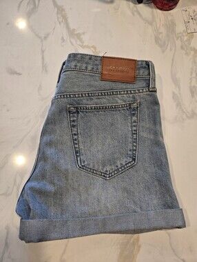 NWOT!! Lucky Brand Light Wash Boyfriend Denim Shorts. Size 8/29 MAKE OFFER!!